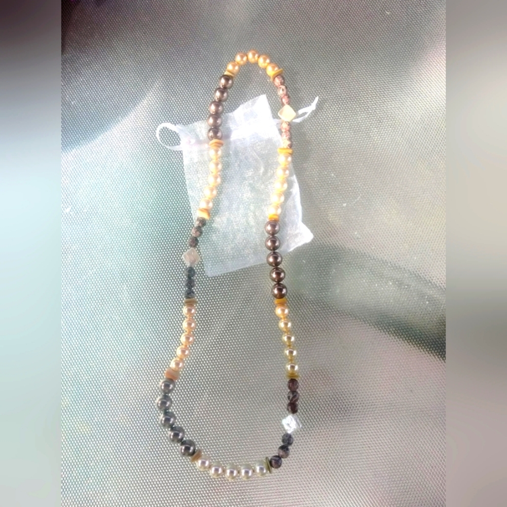 Pearl necklace various colors
